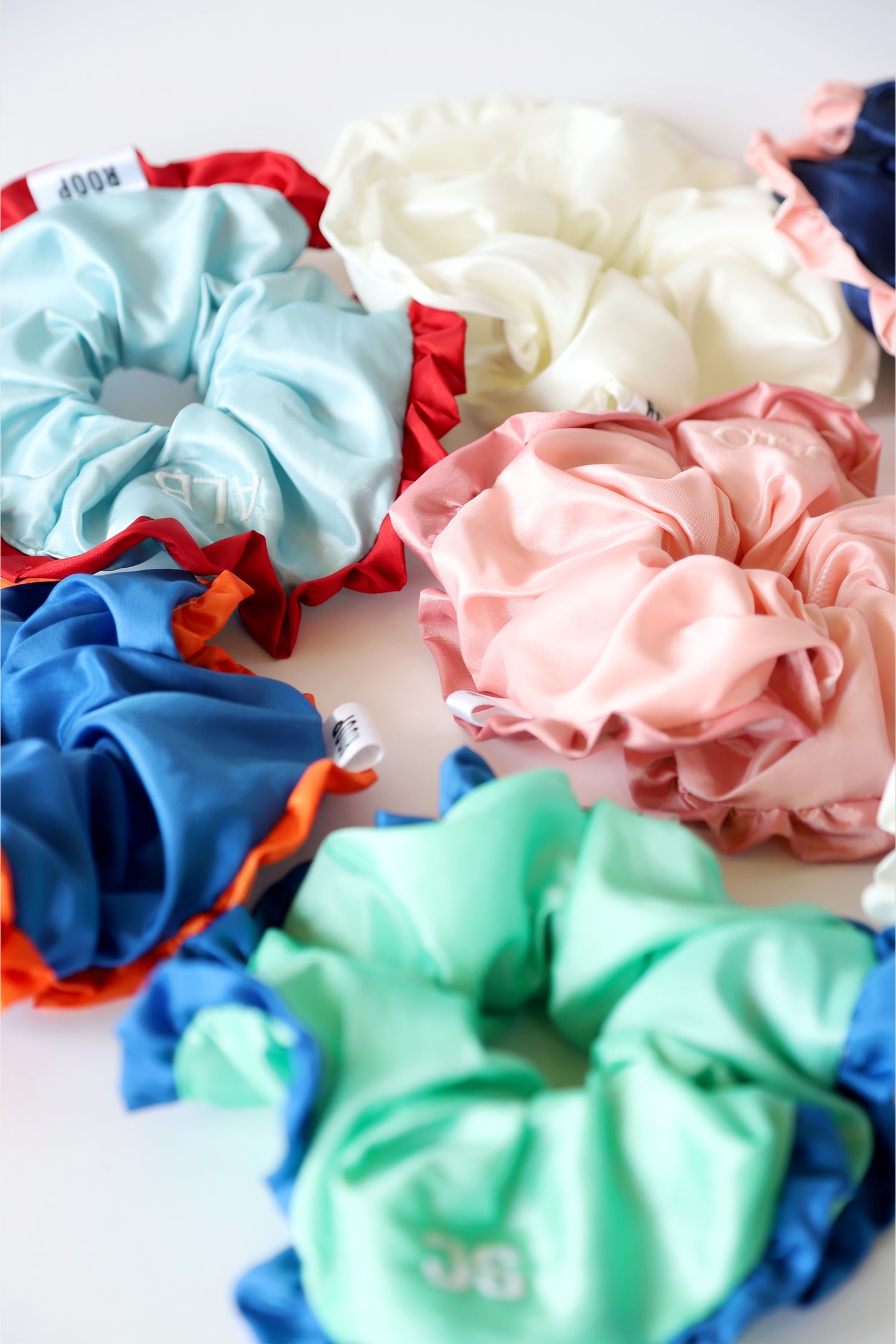 Margot- Design your own scrunchie! â ROOP
